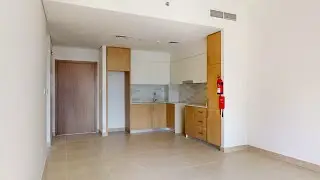 Luxury Residence |Waterfront 1BR |Prime Location