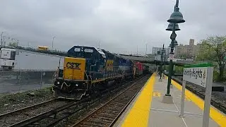 CSX B749 with GP35R 103
