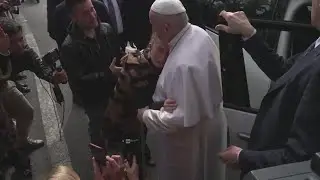 Pope Francis leaves hospital after treated for bronchitis