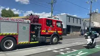 FRV- pumper 35B responding ( car006)