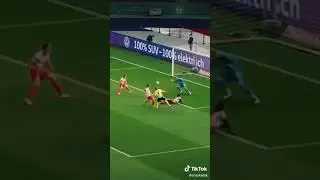 Haaland drops upamecano and scores💪