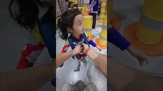 The challenge of rolling over the whole cart with cocoa in the game of passing the level.