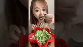 Matcha powder eating asmr #foryou #iceeatingmukbang