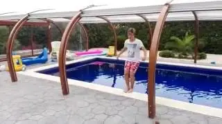 Reverse video at the swimming pool - by API