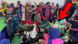 अभिषेक का पानी डालते ही चमत्कार चर्च में क्या हुआ देखिए इस वीडियो में