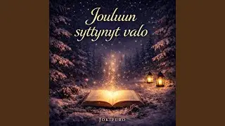 Kaksi kynttilää ikkunalla