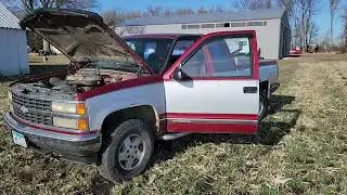 1992 Chevrolet 1500 4x4 &ndash; 255K Miles, 4.3L V6, 5 Speed, Manual &ndash; Runs and Drives Good
