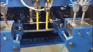 Auto Deflashing Double Head Double Station Blow Moulding Machine