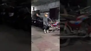 skates stunts🤗❣️💫#mashallah #muzzi #muzzammil #mstrmuzziking #ytshorts #stunts #foryou #viralvideos