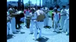 Samba no largo da ordem do Grupo For&ccedil;a da Caroeira