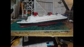 Revell - 1/1200 - Ocean Liner - Queen Mary 2 - Model Building Video