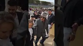 Johnny Depp arriving at Paris for the Dior Paris fashion week 2025 looking absolutely gorgeous 💖❤