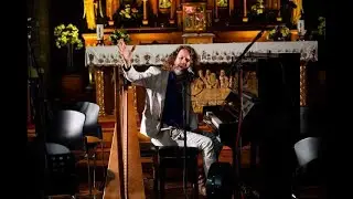 F&eacute;ile Fearann R&iacute; featuring Liam &Oacute; Maonla&iacute;