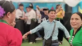 rất vui vẻ các bạn ơi tại xã Khoen On bản on 