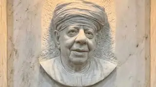 يا احبابي عودوا الوقت في حاجه نعود كرمن منكم عودا 