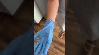 Disposable nitrile gloves