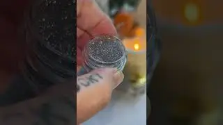 The prettiest silver eyeshadow ✨✨✨ #glitter #magicalmakeup #glitterbeauty