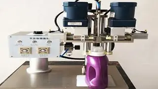 Trigger caps spray pump bottles screw capping semi automatic desktop capper vis machine de capsulage