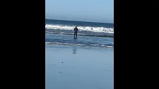 BarbieNOregon is live! The beautiful Oregon coast Seaside, Oregon Brandy attempting to get a crab ￼