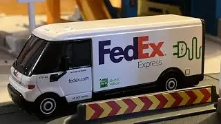 Matchbox rwr brightdrop zevo 600 ev fedex truck