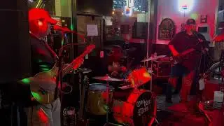 Killing it with One Hot Mess @ Ralph&rsquo;s!