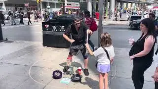 #Toronto magician #dundassquare