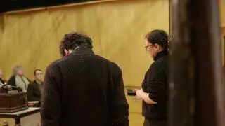Daniele Palma records Una furtiva lacrima on phonograph at AHRC-funded symposium