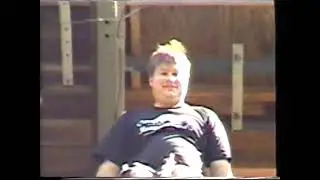 Henk Steeghs filmt bungyjump Carlo Nijmeijer in Cairns Australie