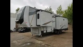 Luxus Wohnauflieger Cedar Creek 311 mit Zulassung in EUROPA