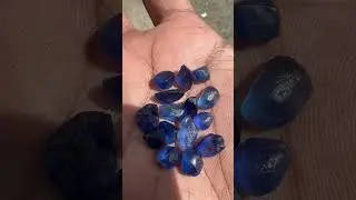Blue Sapphire Pieces in Hand 💎 | Real Ceylon Gemstones From Sri Lanka 🇱🇰✨