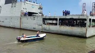 SL Navy Sayurala Ship came to Colombo Dockyard  for Repair