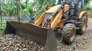 Jcb 3dx super 4x4 road construction work metals laying