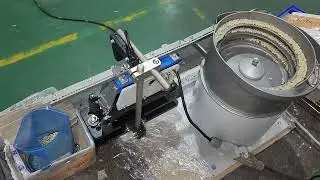 Small Plastic rivet bowl feeder