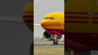 AirBus-330 | DHL Express | #shorts #aviation #trending #viralshorts #dhlexpress #airbus