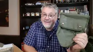 28. August 2024: Unboxing Zuschauerpaket. Belgische M71 Taschen, Helmbezug Flecktarn