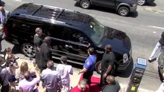 RonnieMagro.com: Ronnie arrives at the Shore Store