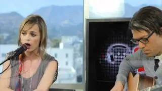 Live On Sunset - Taryn Manning 'Turn It Up' Acoustic Performance