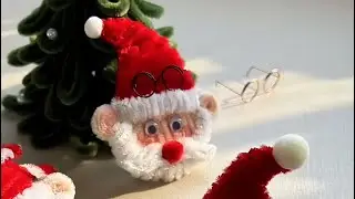 DIY Santa Claus 🎅 in pipe cleaner #christmas #diycraft #gift #diy #handmade #craft #handmadegifts