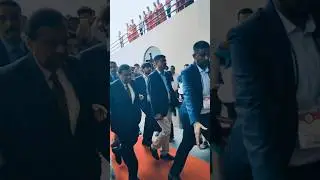 Mukesh Ambani Attends a University Graduation Ceremony At Gujarat Throwback #shorts #ytshorts #india