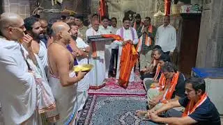 శ్రీ గౌతమ్ గంభీర్,శ్రీ సీతాన్షు కోటక్ #భారత్ క్రికెట్ ప్రముఖులు # దేవస్థానం #సింహాచలం 