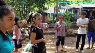 Jugando Trompo Con Los Amigos 3 de  4