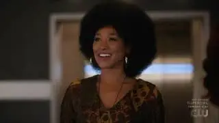 Team Flash 90's Dressing and Dinosaur | The Flash 7x06