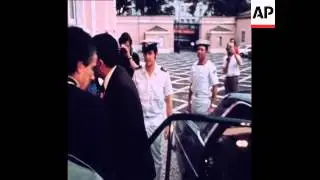 SYND 14 7 74 PORTUGUESE PRESIDENT SPINOLA CONFERS WITH NEW PRIME MINISTER GONCALVES IN LISBON