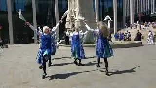 Glorishears of Brummagem Morris Dancers dance 