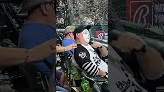 He got a surprise VIP massage 🤣 Tom mime Seaworld #comedy #tomthemime #funny #shorts