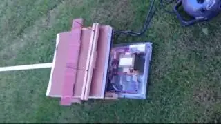 Microwave Magnetron illuminates three neon lamps with self-made horn antenna