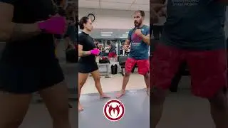 Aula com Minotouro para alunos da academia. #aprendermuaythai #boxing