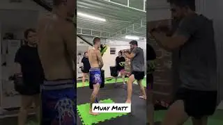 Sequ&ecirc;ncia para Muay Matt! Lutador que pega muito de m&atilde;o e lowkick. #muaythai #muaythaipadwork