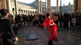 Arma de su vía, Plaza España, Sevilla