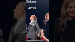 Johnny Depp Returns Back On Stage And Gets A Standing Ovation #johnnydepp